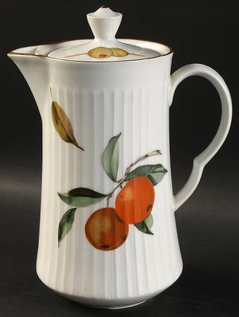 Evesham Gold Hot Water Jug & Lid