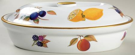Evesham Gold 9" Oval Entree Dish & Lid