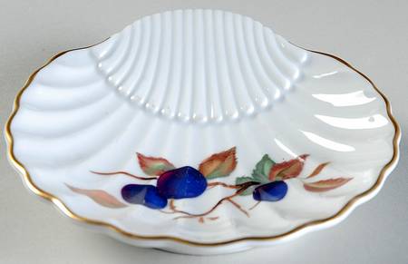 Evesham Gold 5" Shell Shaped Dish