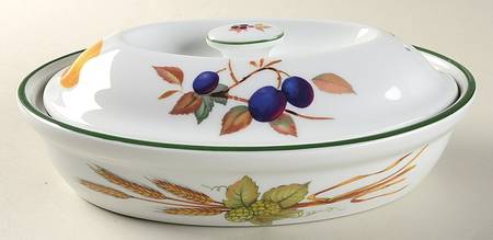 Evesham Vale 9" Oval Entree Dish & Lid