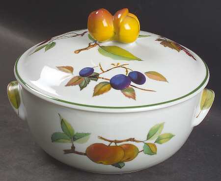 Evesham Vale 1 Pt Round Covered Casserole by Royal Worcester