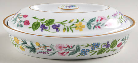 Fairfield 10" Oval Entree Dish & Lid