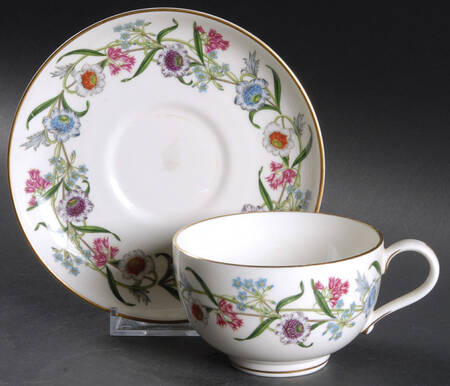 Fleurette Flat Cup & Saucer Set