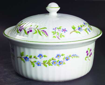 Fleuri 1.5 Qt Round Covered Casserole
