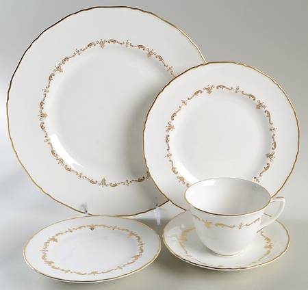 Gold Chantilly 5 Piece Place Setting