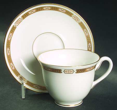 Grosvenor Pink Footed Cup & Saucer Set
