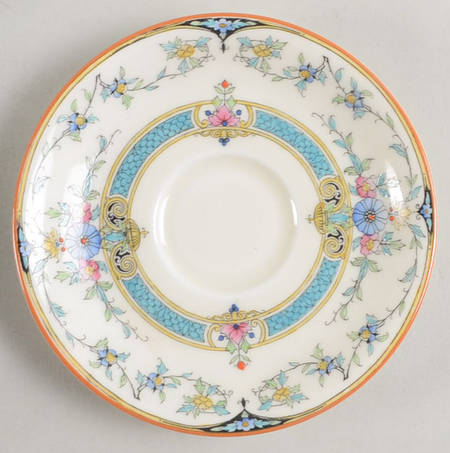 Hollywood (Light Cream, Smooth) Saucer for Demitasse Cup