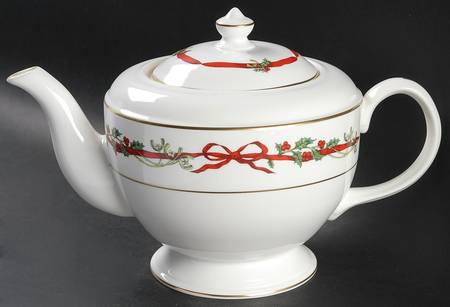 Holly Ribbons Teapot & Lid