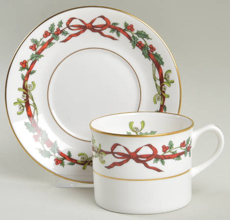 Holly Ribbons Flat Cup & Saucer Set