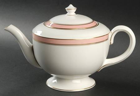 Howard Rose Teapot & Lid