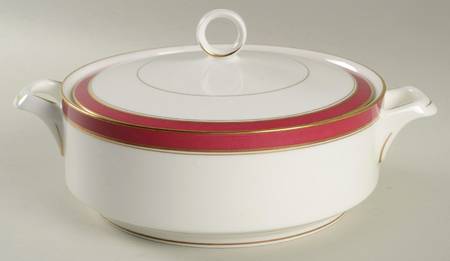 Howard Ruby Round Covered Vegetable