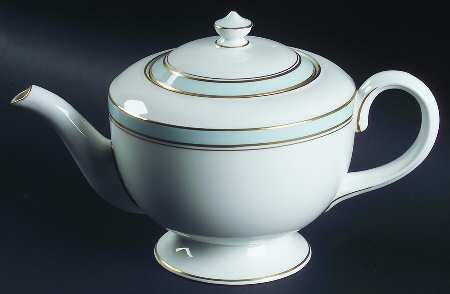 Howard Sky Blue Teapot & Lid
