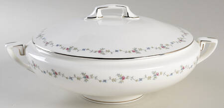 Interlude Round Covered Vegetable