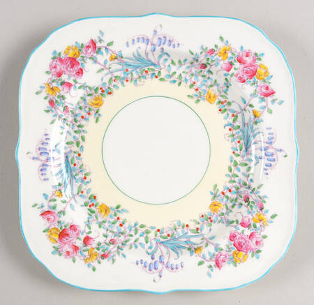 June (Z502-1) Square Luncheon Plate