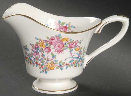 June (Z502-1) Creamer