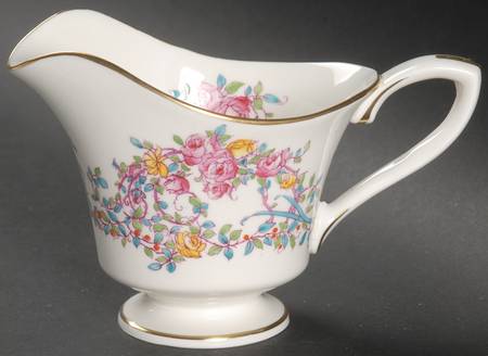 June (Z682) Creamer