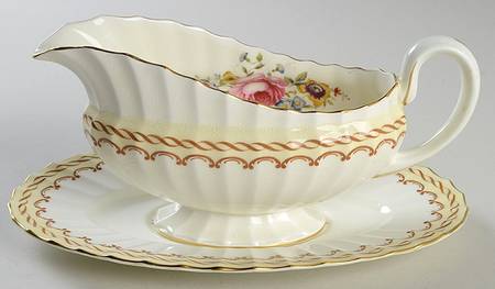 Kempsey Gravy Boat & Underplate