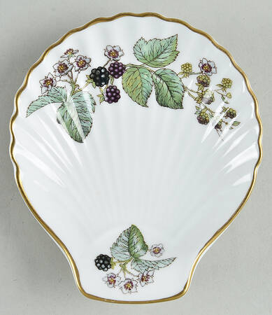 Lavinia (White Body, Bone) Shell Shaped Dish