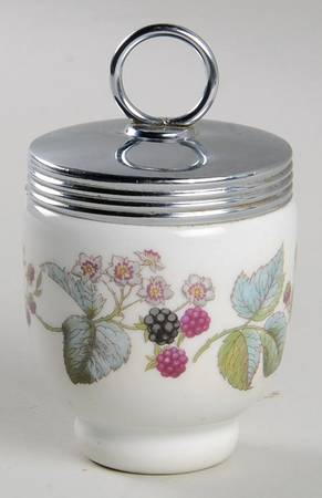 Lavinia (White Body, Bone) Egg Coddler & Lid