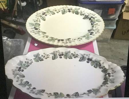 Lavinia (White Body, Bone) 14" Chop Plate (Round Platter)