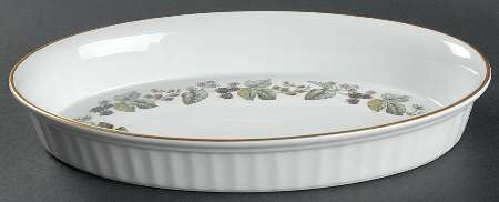 Lavinia (White Body, Bone) 10" Oval Baker