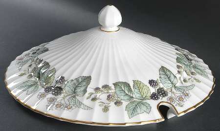 Lavinia (White Body, Bone) Lid for Tureen