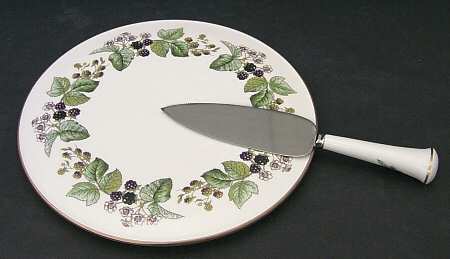 Lavinia (White Body, Bone) Cake Plate and Server (Boxed Set)