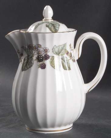 Lavinia (White Body, Bone) Hot Water Jug & Lid