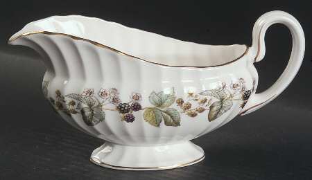 Lavinia (White Body, Bone) Gravy Boat