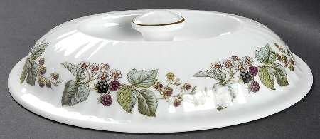Lavinia (White Body, Bone) Lid for 2.25 Quart Oval Covered Casserole