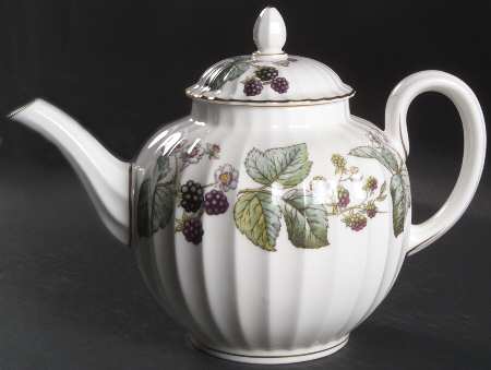 Lavinia (White Body, Bone) Small Teapot & Lid