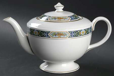 Manor House Teapot & Lid