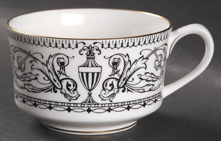 Padua Footed Cup
