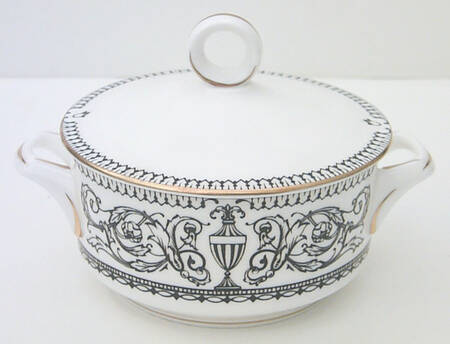 Padua Cream Soup Bowl & Lid Set
