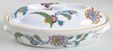 Palmyra 10" Oval Entree Dish & Lid