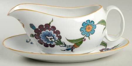 Palmyra Gravy Boat & Underplate