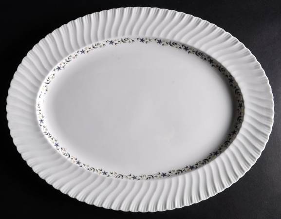 Petite Fleur (Swirl) 17" Oval Serving Platter