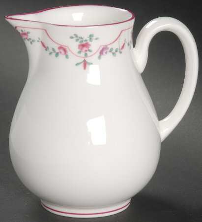 Petite Fleur Pink (Smooth) Creamer