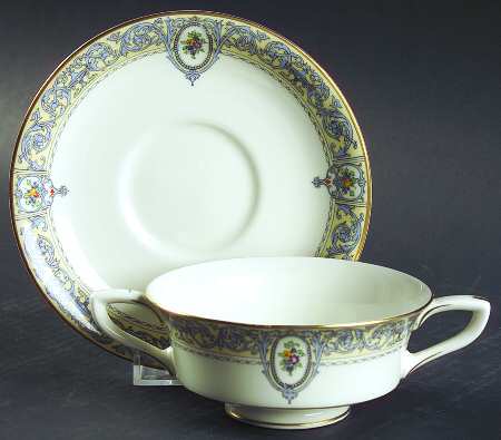 Portia (Z1407-1) Footed Cream Soup Bowl & Saucer Set