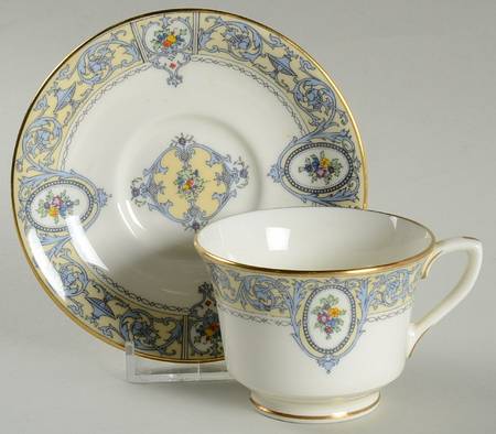 Portia (Z1407-1) Footed Demitasse Cup & Saucer Set