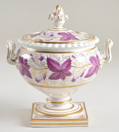 Purple Vine Sauce Boat & Lid