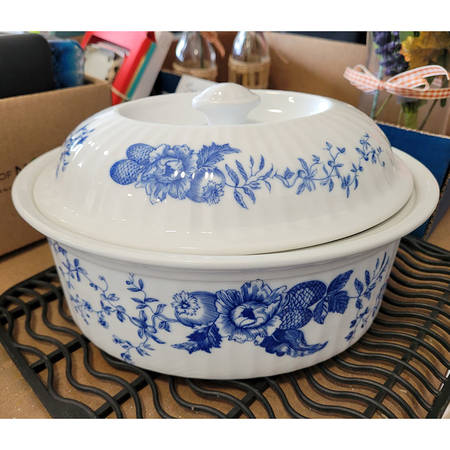Rhapsody 2.5 Quart Oval Covered Casserole