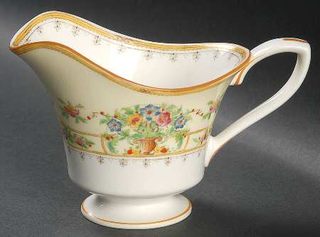 Riviera Creamer