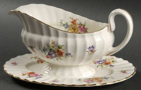 Roanoke Cream Gravy Boat with Attached Underplate