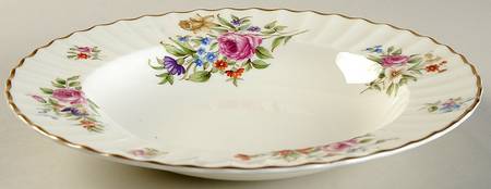 Roanoke Cream Large Rim Soup Bowl