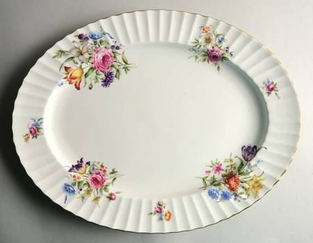 Roanoke Cream 17" Oval Serving Platter