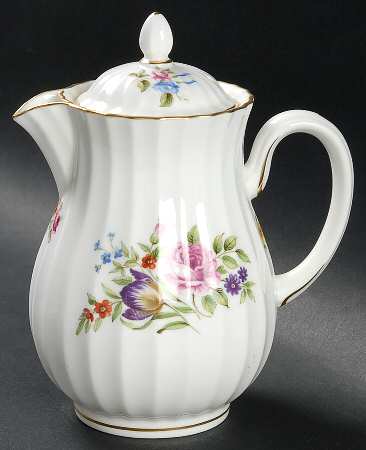 Roanoke White Hot Water Jug & Lid