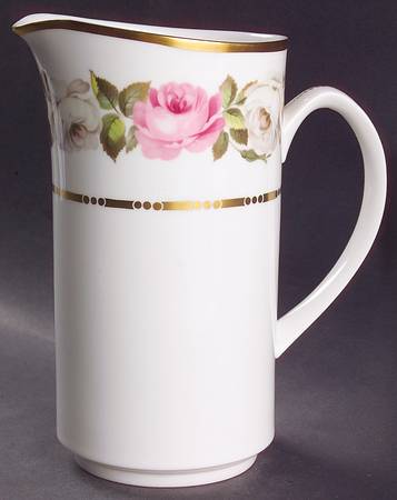 Royal Garden (Dotted Inner Ring) 32 Oz Pitcher