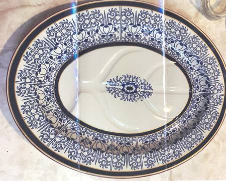 Royal Lily (Smooth) 21" Oval Serving Platter