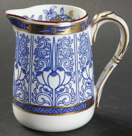 Royal Lily (Smooth) Mini Creamer